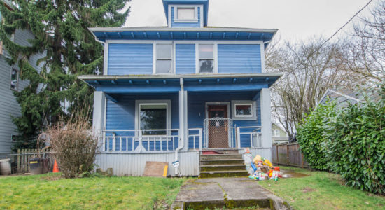 4207 N KERBY AVE, PORTLAND OR 97217_MAINFRONT